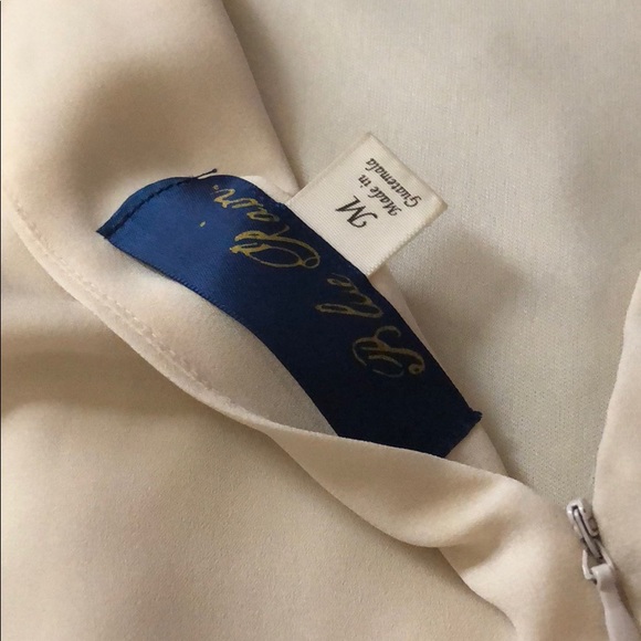 Cream colored tank top blouse. - Picture 4 of 4